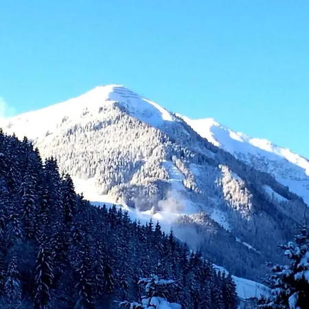 In Near Lift * Flachau