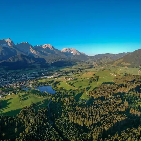 Large Holiday Home With Plenty Of Privacy Appartamento Flachau