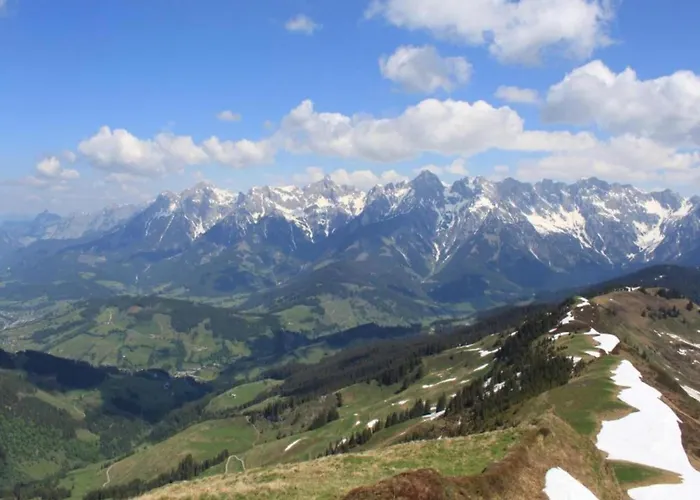 公寓 In Near Lift *